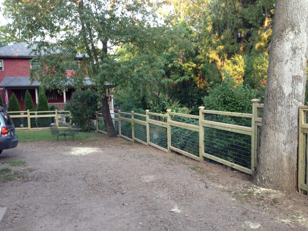 Custom No-Climb horse fence IMG 0807 British Standard Fence